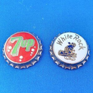 set of 2 Jerry Shore enamel bottle cap pins White Rock and 7 Up